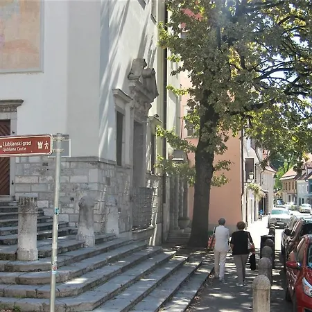 Pink House Studio Ljubljana Exterior photo